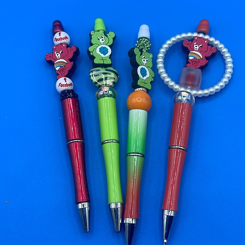 Custom refillable pen